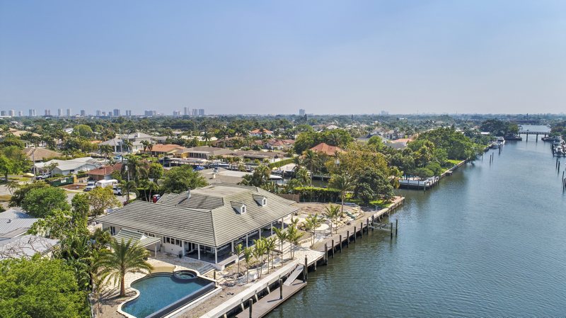 Aerial view of a waterfront home in North Palm Beach